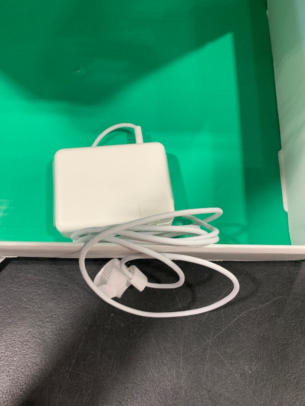 Photo 1 of Apple 2022 MacBook Air M2 Chip (13-inch, 8GB RAM, 256GB SSD Storage) (QWERTY English) Starlight (Renewed Premium)