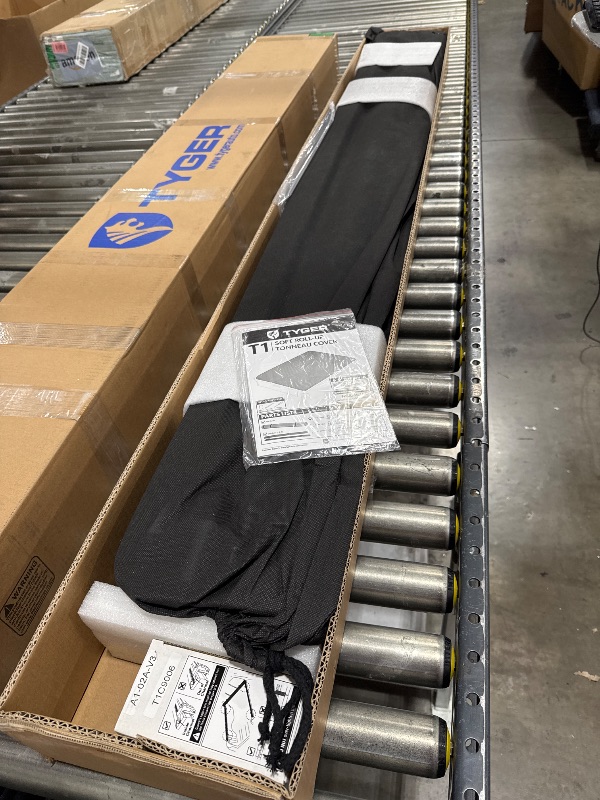 Photo 1 of Tyger Auto T1 Soft Roll-up Truck Bed Tonneau Cover Compatible with 2014-2018 Chevy Silverado GMC Sierra 1500; 2019 LD / Limited | 5'9" (69") Bed | TG-BC1C9006