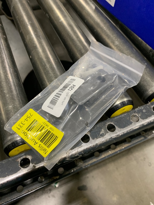 Photo 1 of Sionlan Vacuum Attachments Compatible with Shark Vacuum Wall Mount HV300 HV301 HV302 HV303 HV320 HV322 HV324 HV325 HV380 HV380C Part No. 416FFJV300