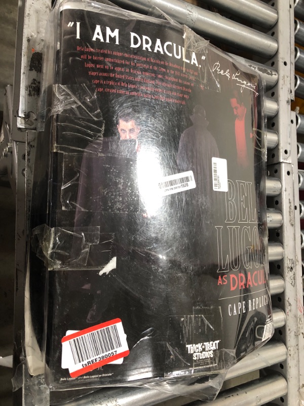 Photo 1 of Trick Or Treat Studios Bela Lugosi as Count Dracula Cape Black