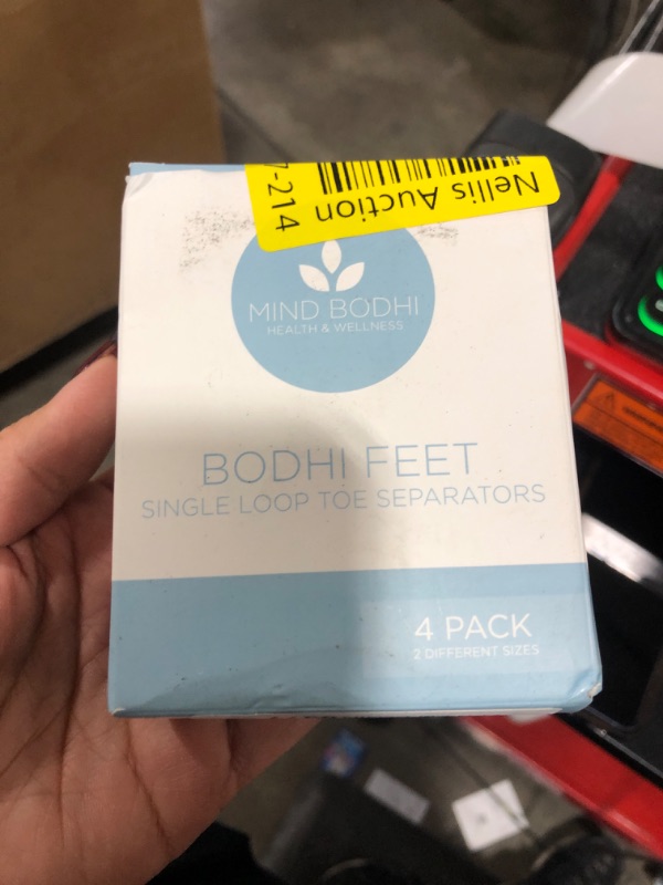 Photo 1 of Mind Bodhi Single-Loop Toe Separators 4-Pack: Correcting Bunions and Restoring Toes to Their Original Shape - For Men and Women - Toe Spacers Bunion Corrector - Clear