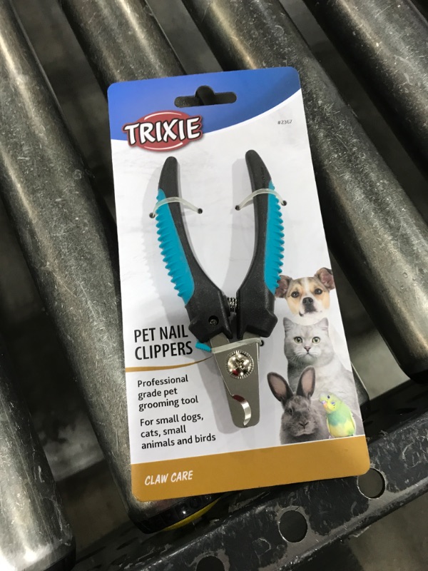 Photo 1 of TRIXIE Pet Grooming Nail Clippers, for Small Dogs, Cats, Small Animals and Birds, 4.7" (12cm)