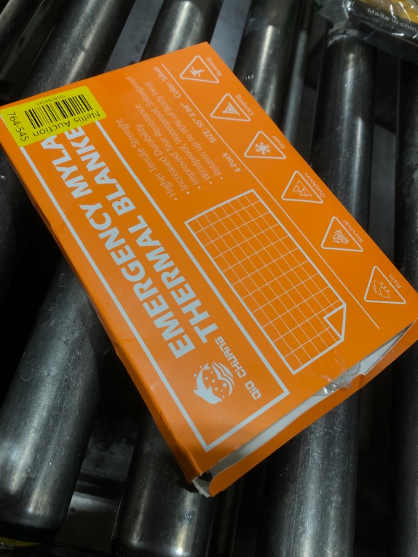 Photo 1 of QIO CHUANG Emergency Mylar Thermal Blankets -Space Blanket Survival kit Camping Blanket (4-Pack). Perfect for Outdoors, Hiking, Survival, Bug Out Bag ?Marathons or First Aid 1