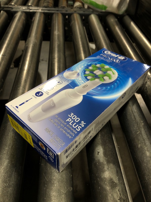Photo 1 of Oral-B Pro 1000 Rechargeable Electric Toothbrush, White