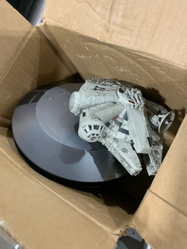 Photo 1 of Star Wars: The Empire Strikes Back - Millenium Falcon EAF-003 Egg Attack Floating Series Figure
