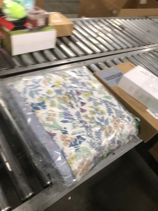 Photo 1 of Travan 3-Piece Quilt Set Quilted Bedspread Lightweight Coverlet Set Garden Style Floral Printed Oversized Quilted Bedding Set for All Season, Secret Garden, King Size