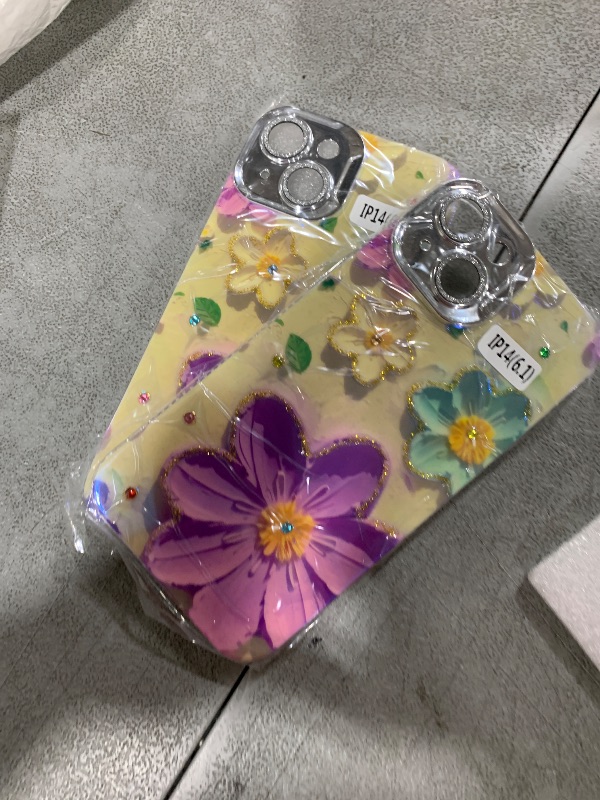 Photo 1 of CASES FOR IPHONE 14 PACK 2 