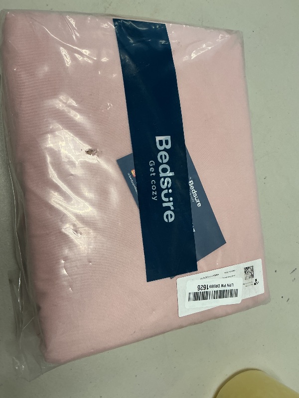 Photo 2 of Bedsure Pink Duvet Cover Full Size - 3 Pieces Prewashed Extra Soft Bedding Set, Includes 1 Duvet Cover 80x90 Inches with Zipper Closure & 2 Pillow Shams, Comforter Not Included