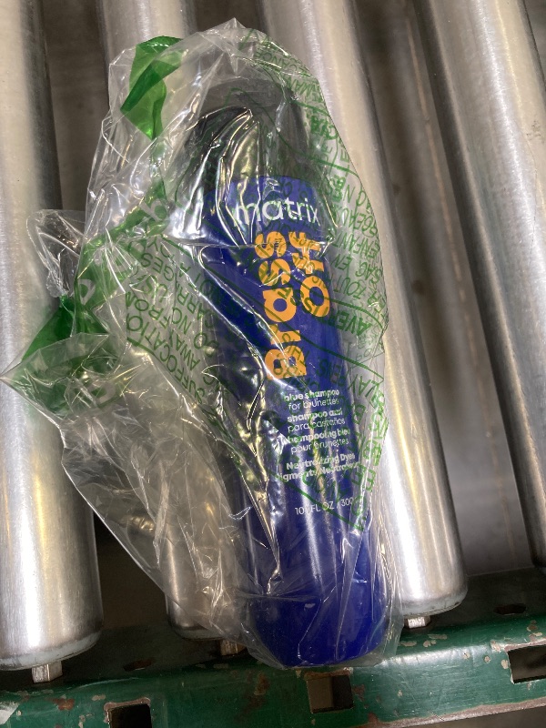 Photo 1 of Matrix Brass Off Blue Shampoo | Refreshes, Tones & Neutralizes Brassy Tones | Color Depositing Shampoo | For Lightened Brunettes or Dark Blondes | For Color Treated Hair