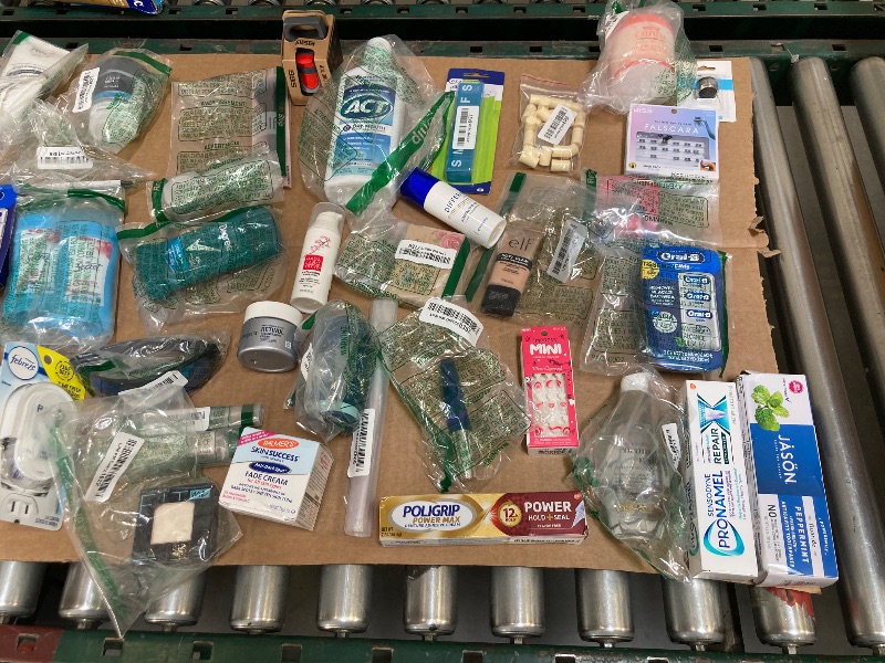Photo 1 of BOX LOT OF ASSORTED HEALTH AND BEAUTY ITEMS