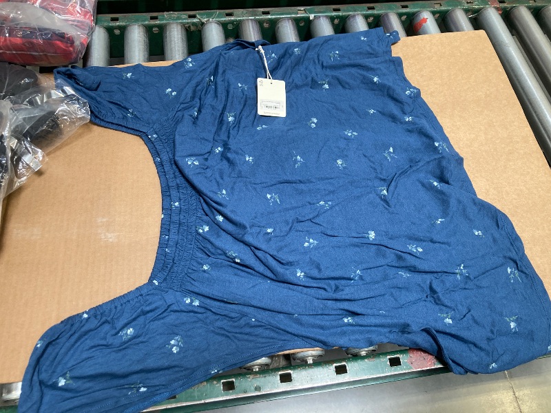Photo 1 of A NEW APPROACH WOMEN'S FLORAL TOP, SIZE 5X, GARDEN DITZY NAVY