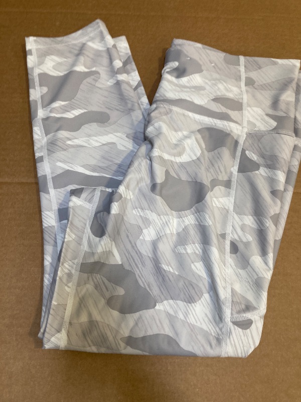 Photo 1 of 7/8 Angle Legging High -Rise Fitted Capri
