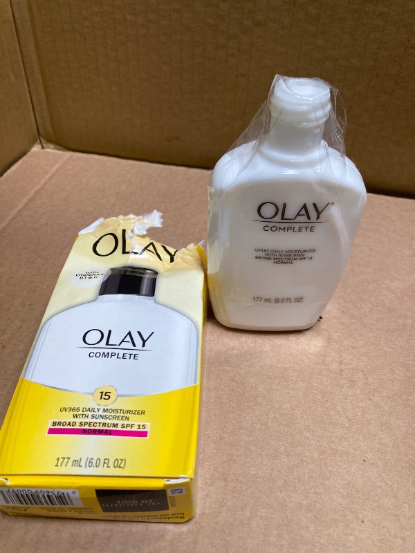 Photo 1 of Olay Face Moisturizer Complete Lotion All Day Daily Facial Moisturizing Lotion SPF 15 for Normal Skin and Hydration, Oil-Free Non-Greasy, 6 Fl Oz 