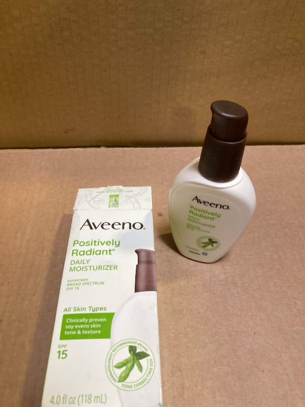 Photo 1 of Aveeno Positively Radiant Daily Face Moisturizer with SPF 15 Sunscreen, Hydrating Facial Moisturizer with Soy Extract to Improve Skin Tone and Texture, Hypoallergenic Formula, Oil-Free, 4 FL OZ