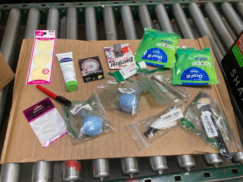 Photo 1 of BOX LOT OF ASSORTED HEALTH AND BEAUTY ITEMS. FINAL SALE.