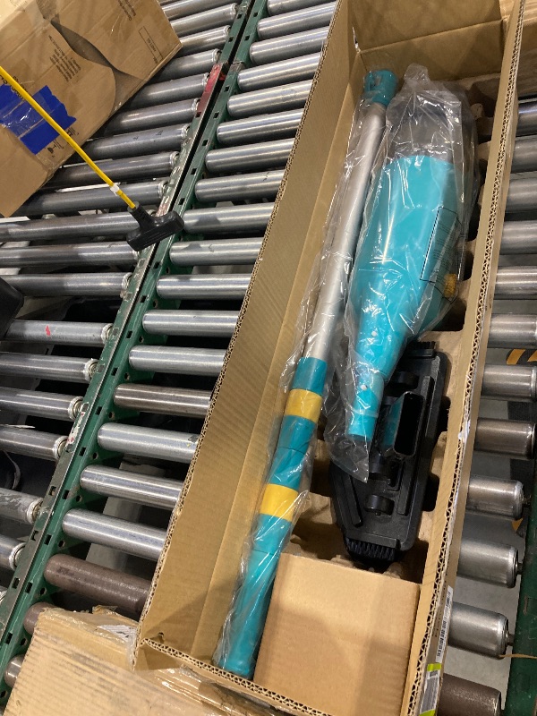 Photo 1 of EFURDEN Pool Vacuum for Above Ground Pool, Cordless Handheld Rechargeable Pool Cleaner with Running Time Up to 60 Minutes for Sand and Debris, Ideal for In-Ground Pools, Spas, and Hot Tubs (Green)