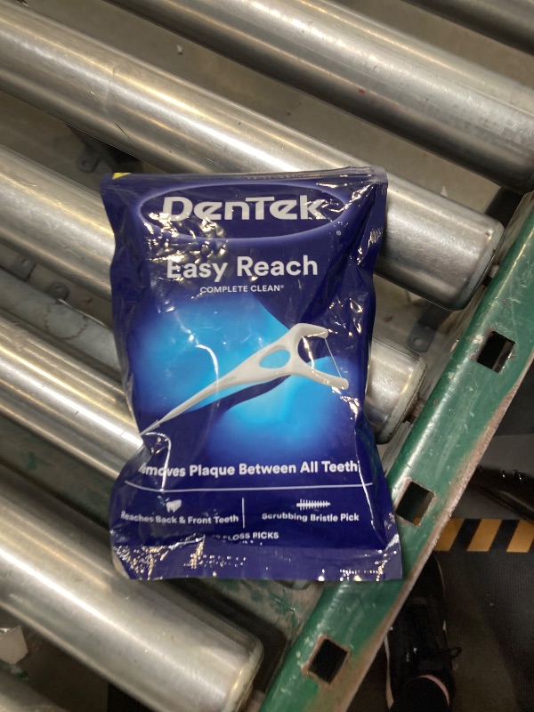Photo 1 of DenTek Complete Clean Easy Reach Floss Picks, No Break & No Shred Floss, 75 Count