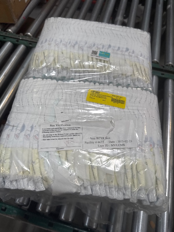 Photo 1 of Set of Pampers Diapers Size 3