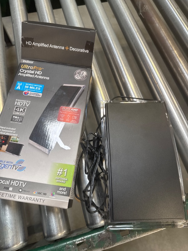 Photo 1 of GE Crystal Amplified HDTV Antenna 50-mile Range VHF UHF 1080P 4K Black 48732

