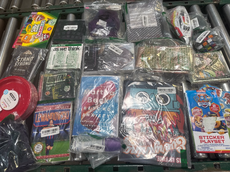 Photo 1 of Box Lot of Miscellaneous Items/Final Sale 
