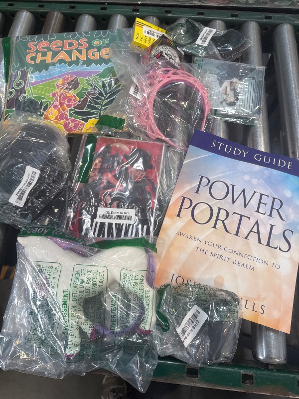 Photo 1 of Box Lot of Miscellaneous Items/Final Sale 