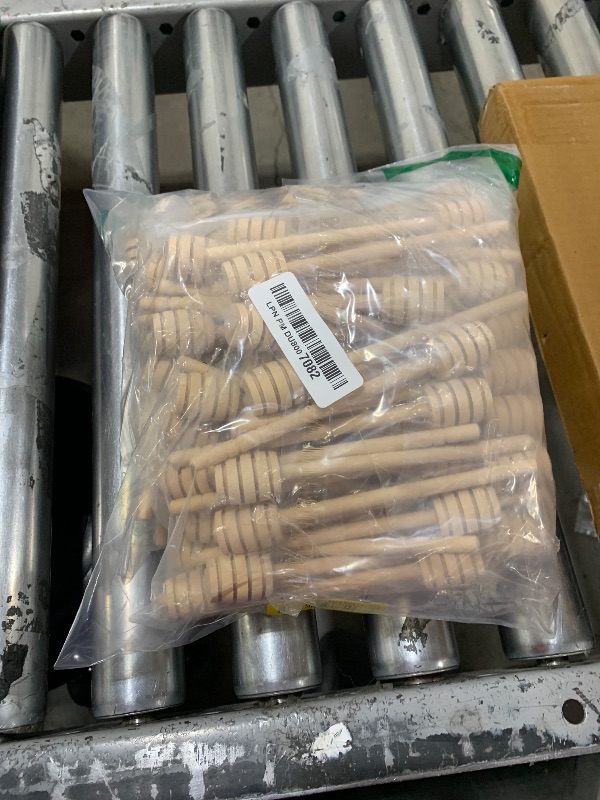 Photo 1 of 100-Pack 6 Inch Portable Wooden Jam Honey Dipper Honey Sticks for Honey Jar Dispense Drizzle Honey (6inch 100pcs)