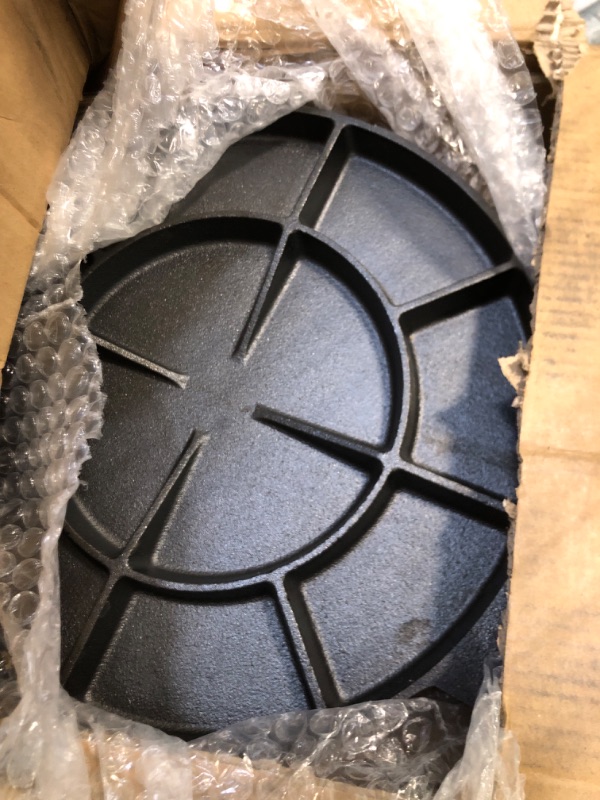 Photo 1 of **USED**VEVOR Tortilla Press, 10 Inch Tortilla and Roti Maker, Cast Iron Heavy Duty Tortilladora Press, Pre-Seasoned Pataconera Maker with 100 Pcs Parchment Paper, Dough Maker for Flour Tortilla, Tawa, Silver