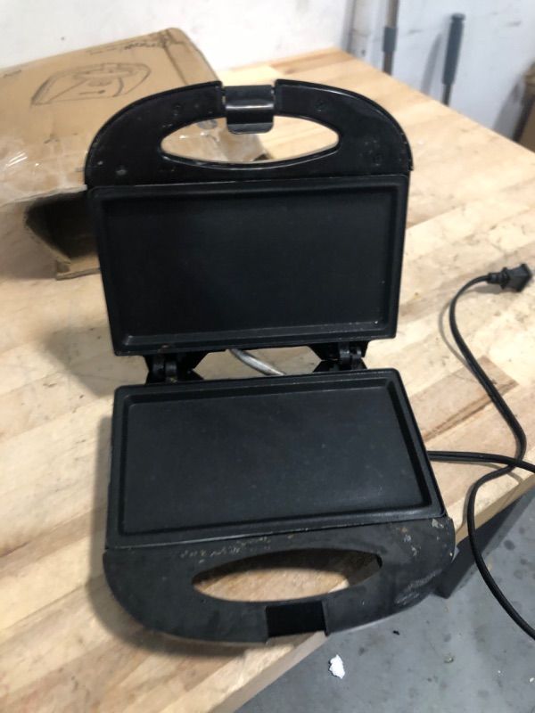 Photo 1 of Aigostar Sandwich Maker with Non-stick Deep Grid Surface for Egg, Ham, Steaks Compact Electric Grill Tostadora de Pan Black, ETL Certificated, Roy