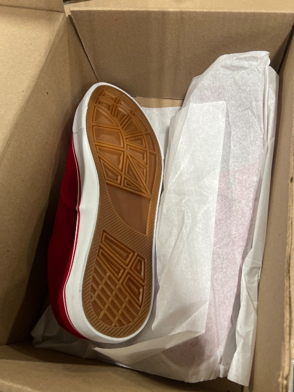Photo 1 of  Footwear Classics Men's Authentic Sneaker 10 us
