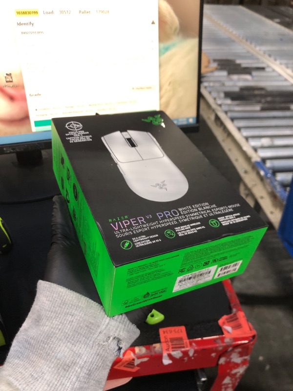 Photo 1 of ** SEALED, OPENED FOR SERIAL NUMBER*/*
Razer Viper V3 Pro Wireless Esports Gaming Mouse: Symmetrical - 55g Lightweight - 8K Polling - 35K DPI Optical Sensor - Gen3 Optical Switches - 8 Programmable Buttons - 95 Hr Battery - White