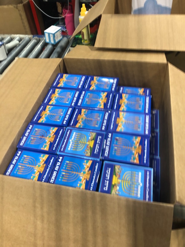 Photo 1 of ** whole box about 25-30, $4.99 retail price**
The Dreidel Company Hanukkah Candles Menorah Candles Chanukah Candles 44 for All 8 Nights of Chanukah (Multicolored Candles, Single)