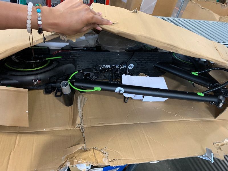 Photo 1 of isinwheel Electric Scooter 19-38 Miles Range,19/21MPH Top Speed, 350/500/750W Motor Cruise Control Electric Scooter Adults for Commute with Turn Signal Scooter for Adult/Youth