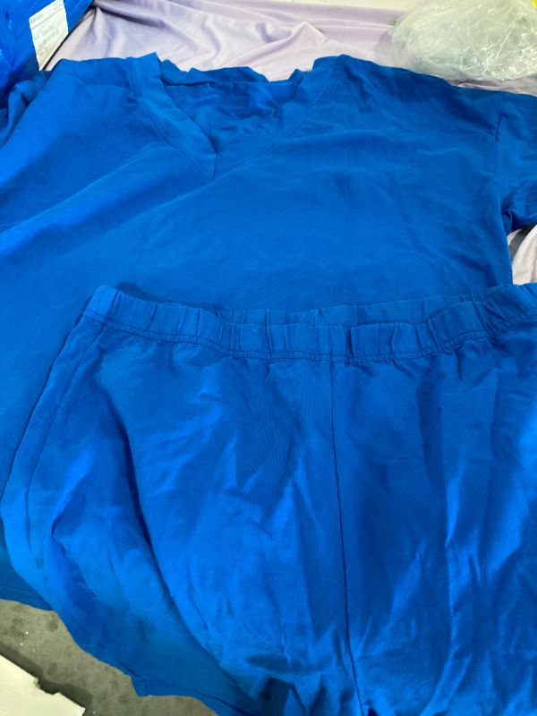 Photo 1 of LTSCNRM 2 Piece Outfits for Women Reversible Oversized T Shirt Biker Shorts Sets Workout Tracksuit(Kleinblue-XL). 