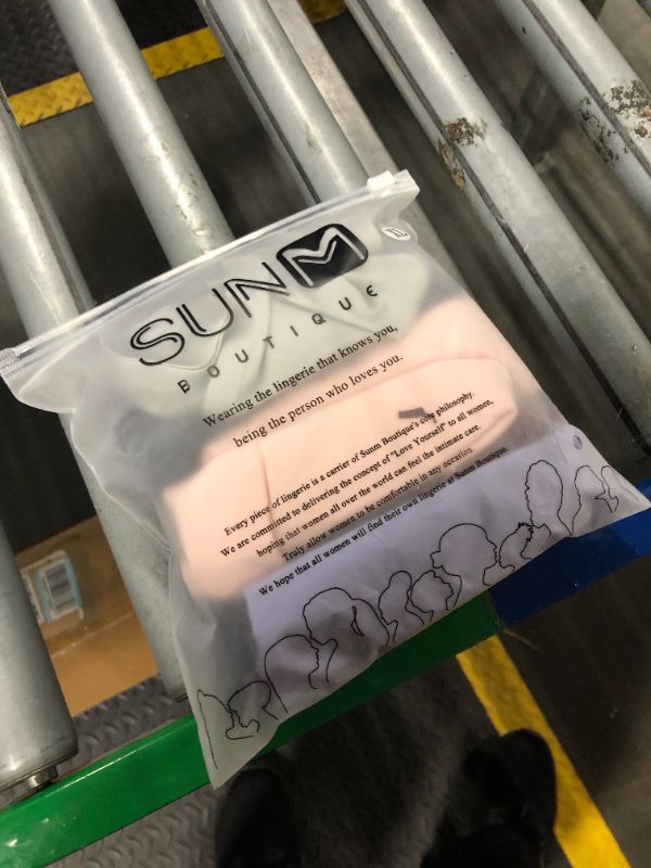 Photo 1 of ***XL SIZE*** Sunm Boutique Seamless Underwear for Women Cheeky Panties No Show Underwear Invisible Breathable Bikini Panties