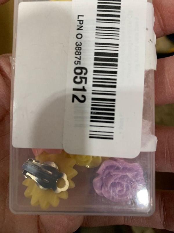Photo 1 of 5 Pairs Kids Clip On Earrings for Girls, Flower Clip On Earrings 5 Styles Non Pierced Earrings with Ear Clip Pads Colorful Clip On Earring Sets for Girls Teen Princess Jewelry Accessories