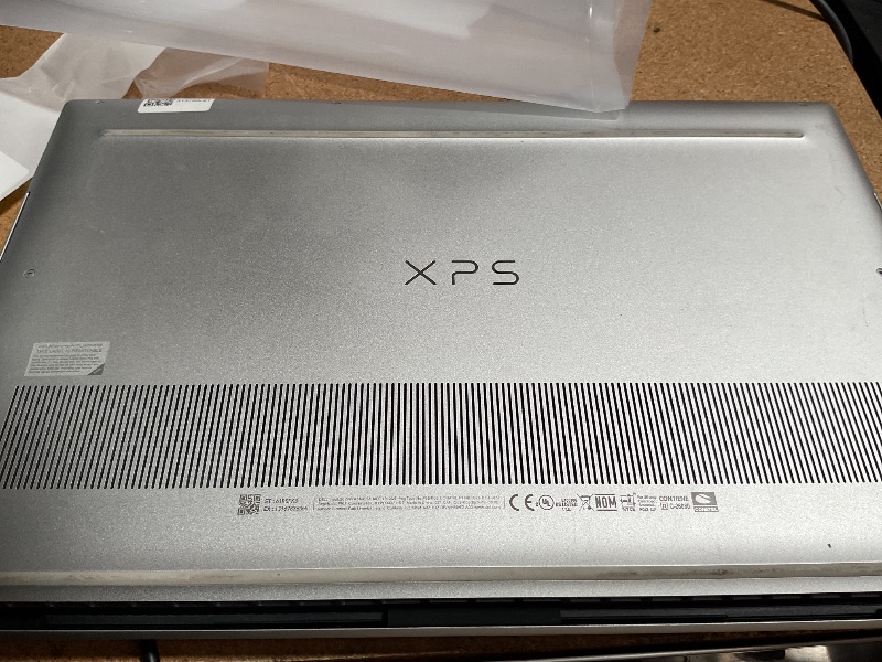 Photo 1 of (used)(damaged)(sold for parts)(repair) DELL XPS 15 9530