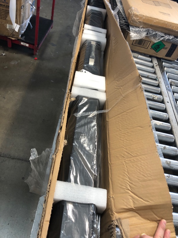 Photo 1 of ?Wider Style? RAUBAY 78.7 x 82.7in Large Collapsible White Backdrop Screen Portable Retractable Panel Photo Background with Stand for Video Conference, Photographic Studio, Streaming