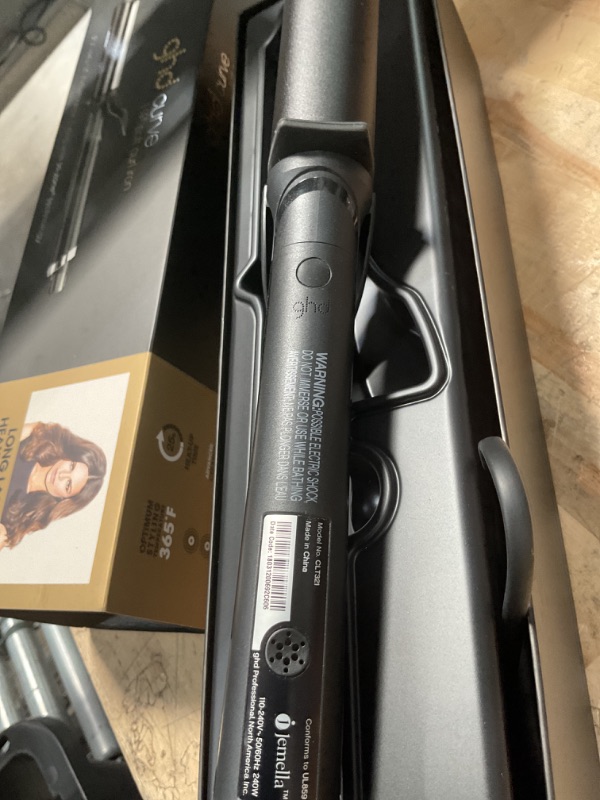 Photo 1 of *DOSENT TURN ON * *SELLABLE FOR PARTS* ghd Soft Curl Iron