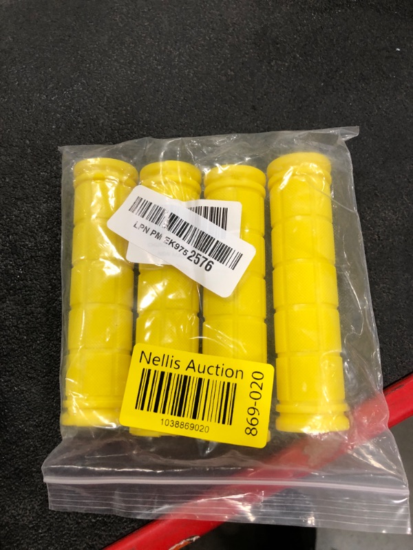 Photo 1 of 4Pcs Bike Handle Grips, Kids Non-Slip-Rubber Handlebar Specialized Replacement Grips, for Beach Cruiser Razor Scooter Foldable Mountain Bicycle Tricycle BMX