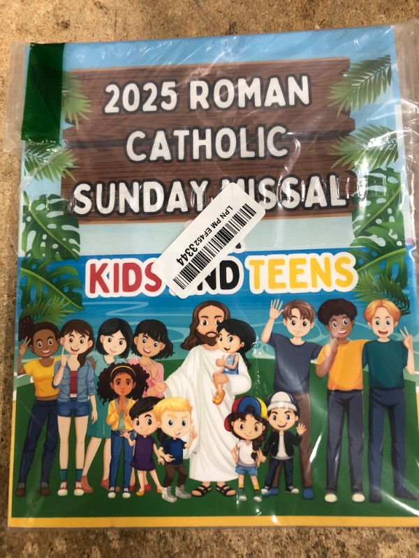 Photo 1 of 2025 Roman Catholic Sunday Missal for Kids and Teens: Mass Readings and Prayers for Young Hearts