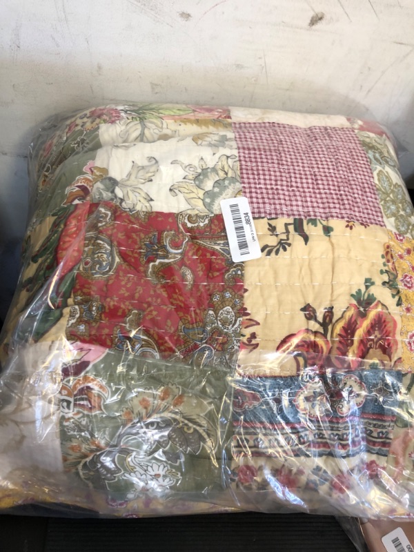 Photo 2 of Chezmoi Collection Delaney 3-Piece Floral Patchwork Pre-Washed 100% Cotton Quilt Set, King