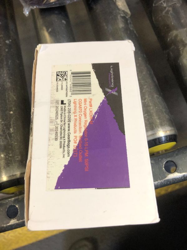 Photo 1 of Lightning X Products O2 Mini Oxygen Regulator CGA-870 Gauge Flow Rate 0-15lpm with Wrench