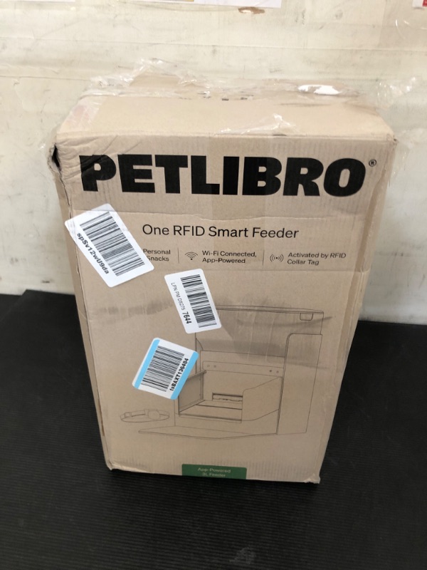 Photo 2 of PETLIBRO RFID Automatic Cat Feeder, 5G Wi-Fi Pet Feeder, 3L Auto Cat Feeder App Control with Light Collar Tag & 6 Packs Pet Food Desiccant Bag, Automatic Feeders for Cat