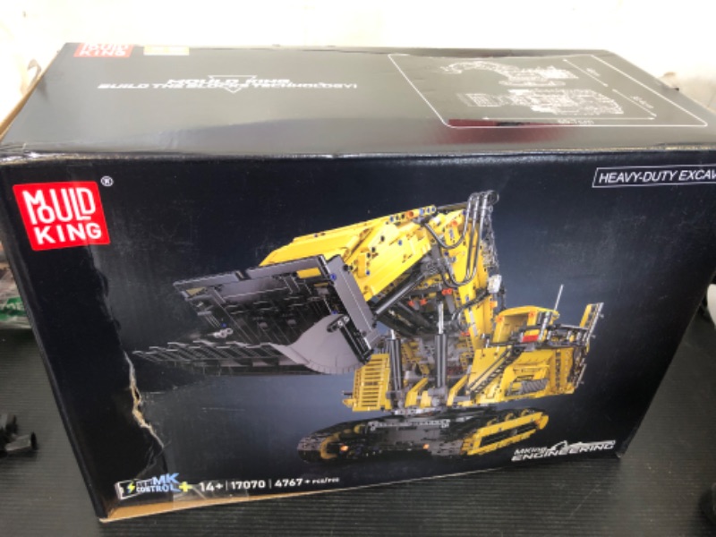 Photo 1 of Mould King 17070 Technic Control Large Excavator Building Kit, App Controlled Diggers Construction Set, Mining Excavator Construction Vehicle Building Blocks for Adults (4767 Pieces) 
