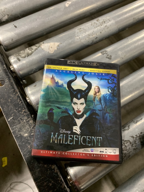 Photo 1 of Maleficent [Blu-ray]