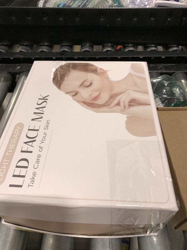 Photo 1 of EVFOFO Led Face Mask Light Therapy, White 1234