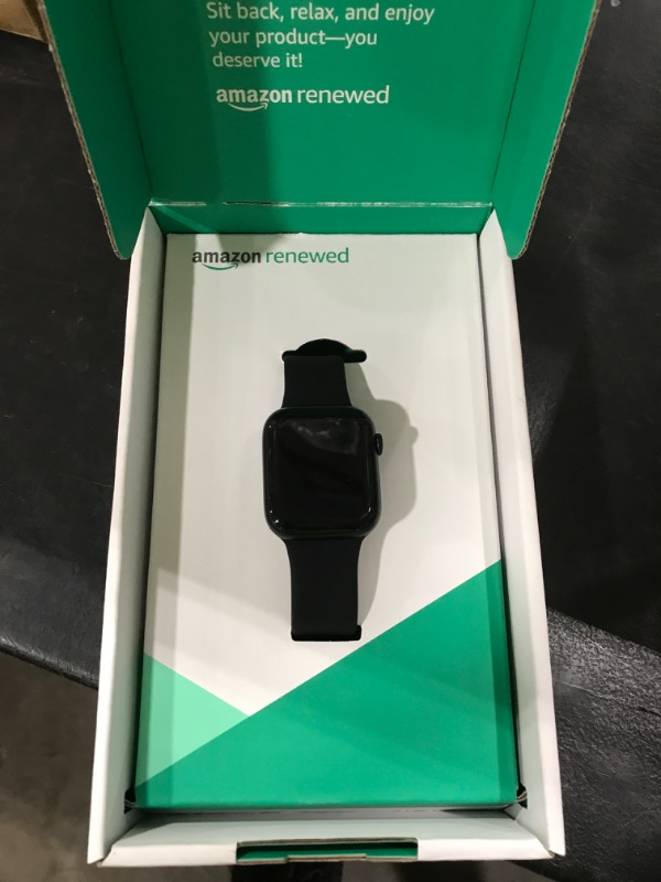 Photo 1 of Apple Watch Series 8 (GPS, 45mm) Midnight Aluminum Case with Midnight Sport Band (Renewed Premium)