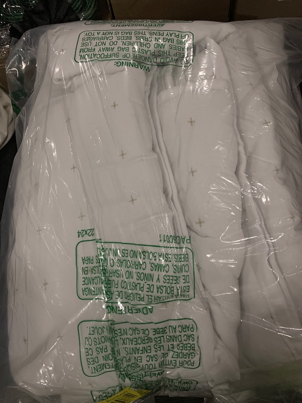 Photo 1 of WDCOZY White King Size Quilt Bedding Sets with Pillow Shams, Lightweight Soft Bedspread Coverlet, Quilted Blanket Thin Comforter Bed Cover, All Season Summer Spring, 3 Pieces, 104x90 inches
