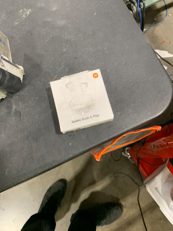 Photo 1 of Xiaomi Redmi Buds 6 Play | 10mm Dynamic Driver | AI Noise Reduction | Up to 36-Hour Battery Life | Bluetooth® 5.4 | Touch Control - Global Version - (White)