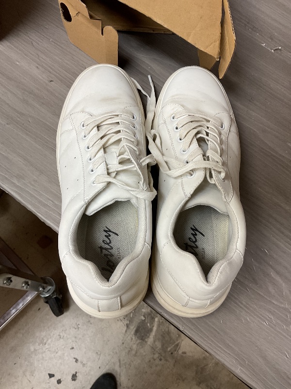 Photo 1 of Vostey Men's Fashion Sneakers Leather White Shoes for Men Comfortable Mens Casual Shoes (BMY5015 allwhite size 9.5 